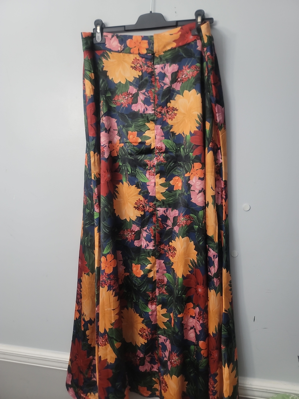Abbet Glass Savannah Skirt Full Bloom Satin - Picture 2 of 6